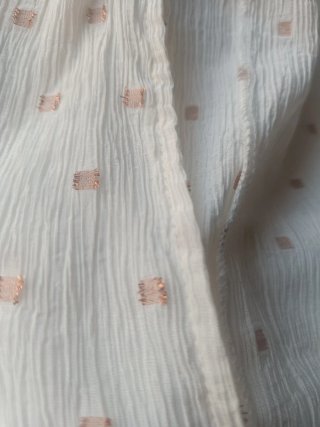 Camisa Scalpers blanca con motas en cobre