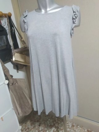 Jersey gris volantes