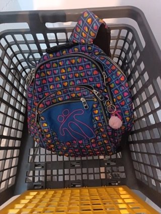 Mochila escolar con estampado de corazones