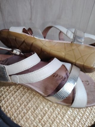 Sandalias Wonders Piel Beige/Plata T.37