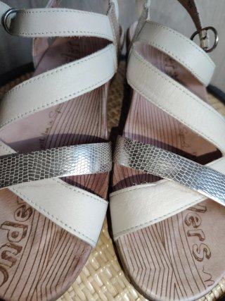 Sandalias Wonders Piel Beige/Plata T.37