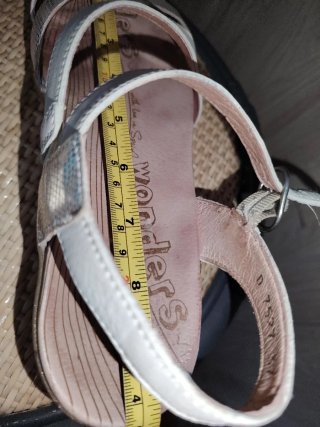 Sandalias Wonders Piel Beige/Plata T.37