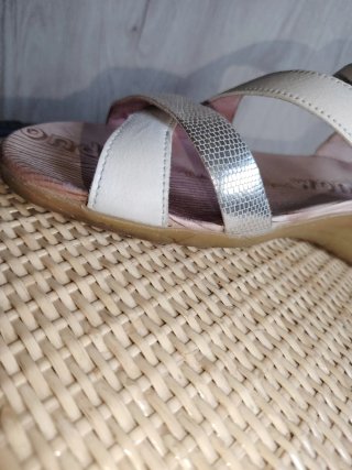 Sandalias Wonders Piel Beige/Plata T.37