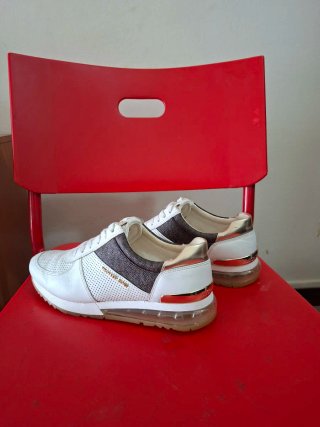 Deportivas Michael Kors Blancas y Marrones