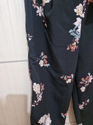 Mono floral Stradivarius