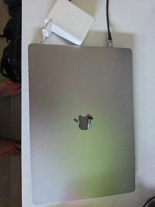 MacBook Pro 16 M1 Pro 32GB RAM 1TB SSD