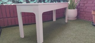 Banco de madera blanco con cojín