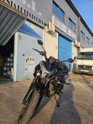 CFMOTO 800NK Negra
