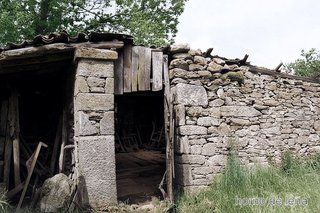 Casa de piedra para restaurar en Galicia 10000€
