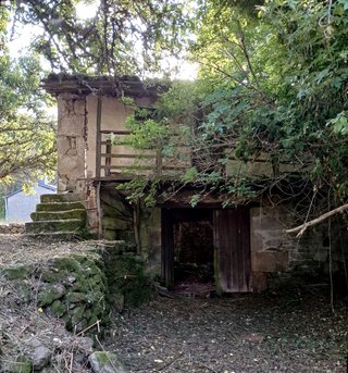 Casa de piedra para restaurar en Galicia 10000€