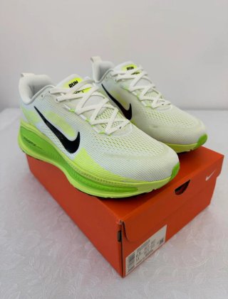 Zapatillas Nike Vomero 18