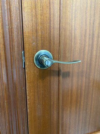 Puerta madera nogal