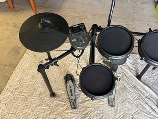 Batería Electrónica Alesis Nitro Mesh Kit