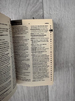 Oxford Mini School Spanish Dictionary (2007 Edi...