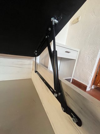 Canapé 150cm. Cabezal. Dos mesitas con cajón.