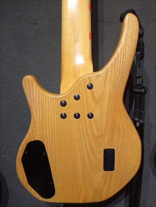 Status Bass Made in England 6 cuerdas