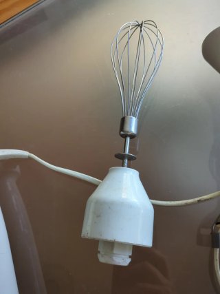 Batidora de mano con accesorios