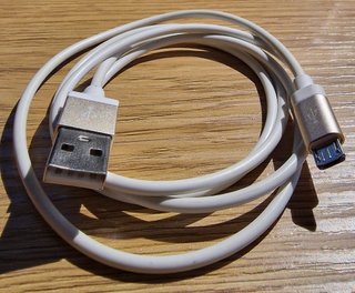 Cable USB-A a Micro USB 1m Blanco 4.5 €