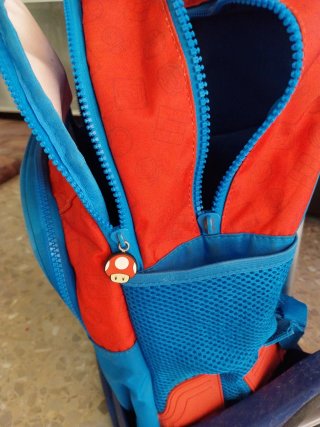 Mochila Escolar Mario Bros Roja y Azul