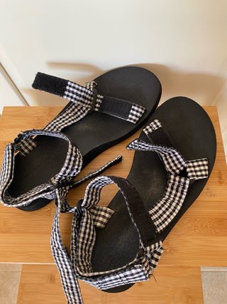 Sandali con cinturino
