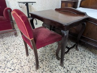 Conjunto Mesa y Butaca Madera Antigua