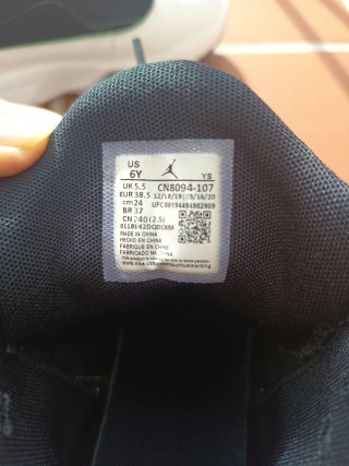 Zapatillas Jordan Blancas y Negras