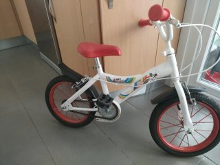 Bicicleta infantil 14 blanca y roja