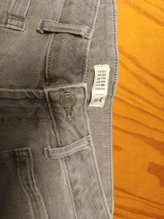 Pantalón corto vaquero gris
