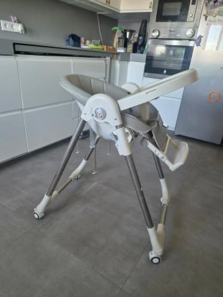 Trona de bebé plegable