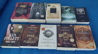 Lote Libros novela histórica y poesía
