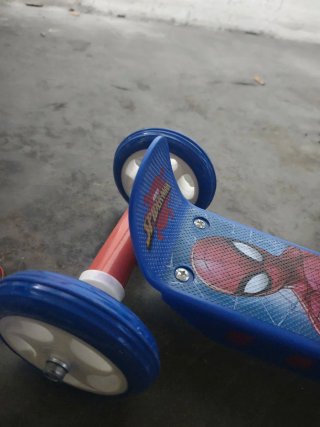 Patinete 3 Ruedas Spiderman