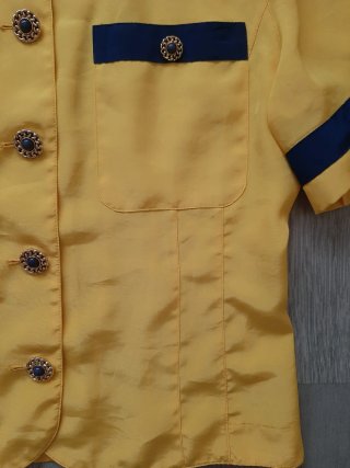 Blusa Limusin manga corta botones dorados
