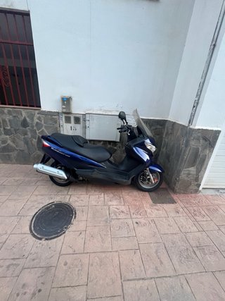 Suzuki Burgman 125 Azul
