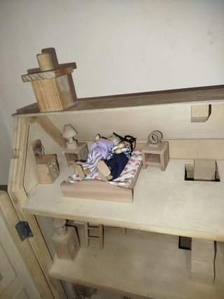 Casa de muñecas victoriana de madera