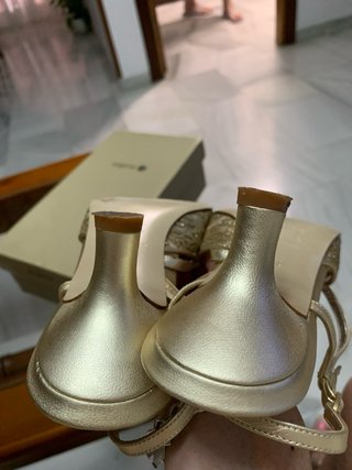 Zapatos dorados Argenta Talla 38