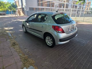 Peugeot 207 2011