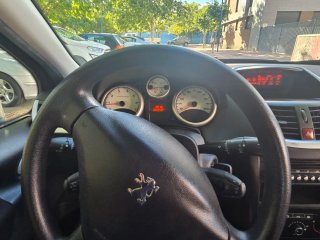 Peugeot 207 2011