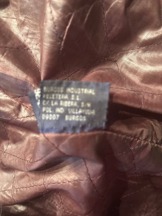 Chaqueta de piel marrón
