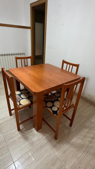 Mesa de comedor extensible de madera