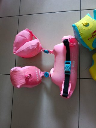 Flotador unicornio y manguitos natación