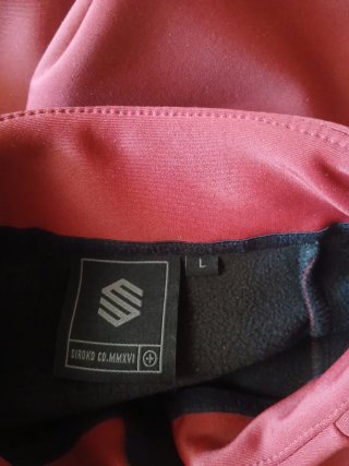 Chaqueta y calcetines  SIROKO