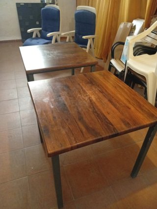 Par de mesas de bar Werzalit madera y metal 80*80