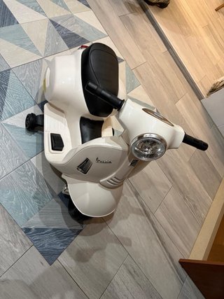Vespa Eléctrica Infantil