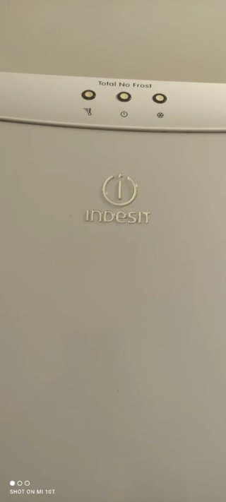 Baldas Frigorífico Indesit