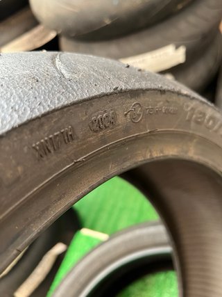 Neumático Metzeler M9 RR 180/55/17