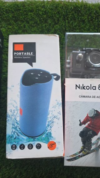 Lote: 2 Cámaras Acción HD + Altavoz Portátil