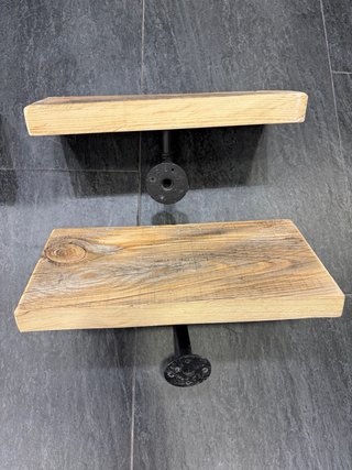 Estanterías de madera rústica