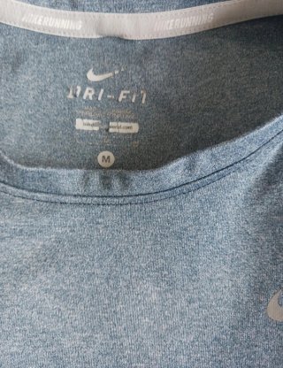 Camiseta Nike Dri-FIT Gris Talla M