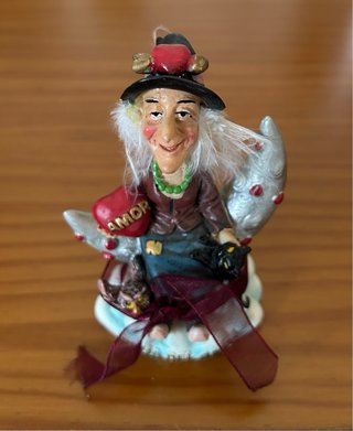 Figura Bruja del Amor.