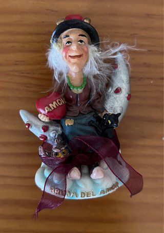 Figura Bruja del Amor.